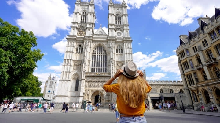 Tourist at Westminster Abbey